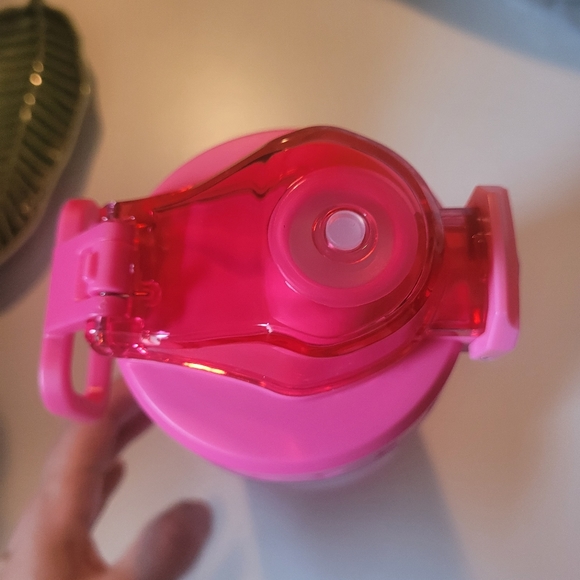 Barbie x Miniso BARBIE COLLECTION PLASTIC BOTTLE. Flip lid Pink! - Picture 4 of 11